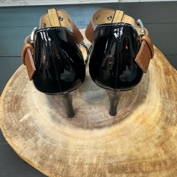 Cole Haan black patent leather heels with brown strap size 7AA - Picture 5 of 6
